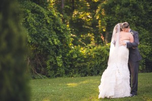 brides at shade trees and evergreen wedding photography