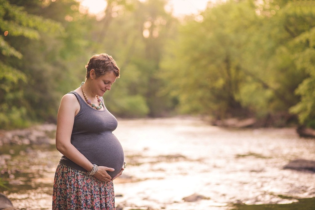 frederick maternity photography in creek