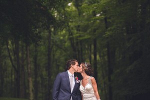 baltimore wedding photography with bride under tree